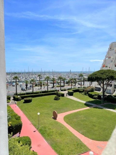 Proche Port T2 Pour 4 Personnes N1 39 * La Grande-Motte