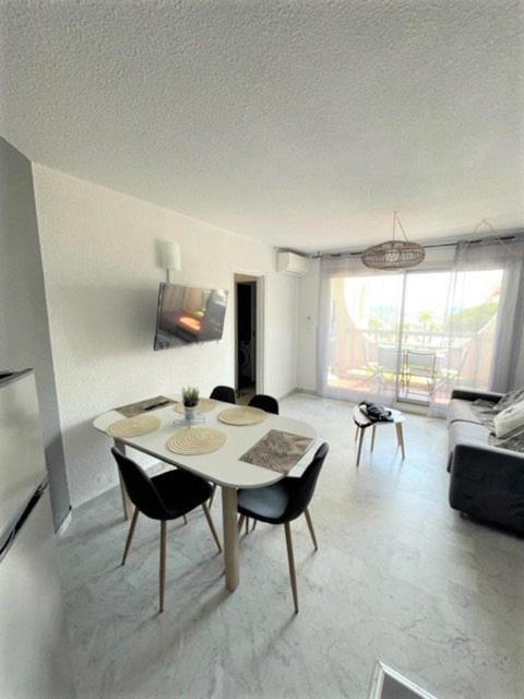 Proche Port T2 Pour 4 Personnes N1 39
